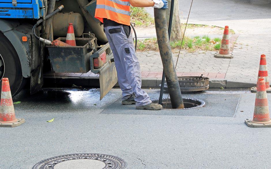 comment déboucher des wc Paris 14
