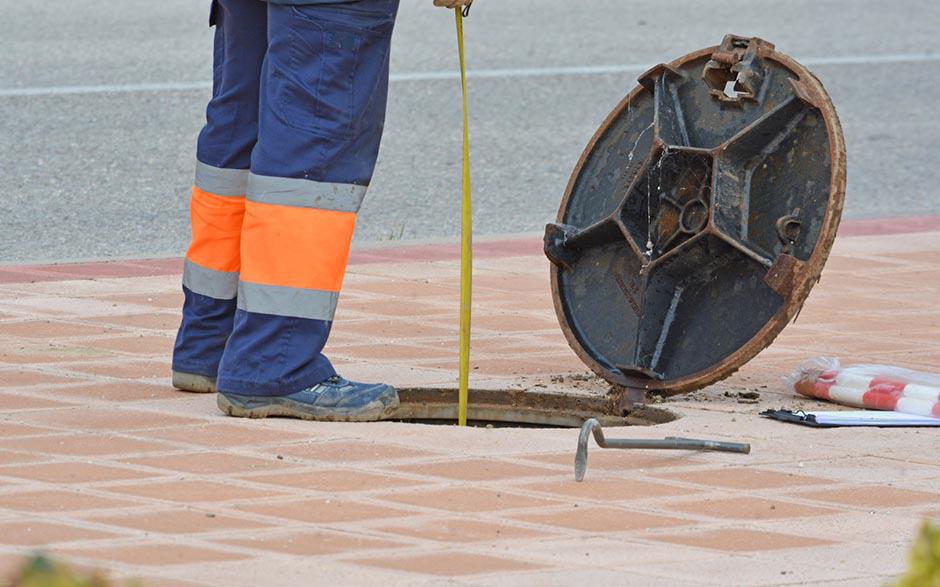 comment déboucher des wc Paris 14